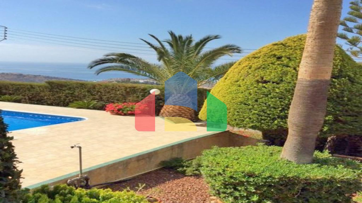 Продаж - Вілла 350 m² В Лимассоле