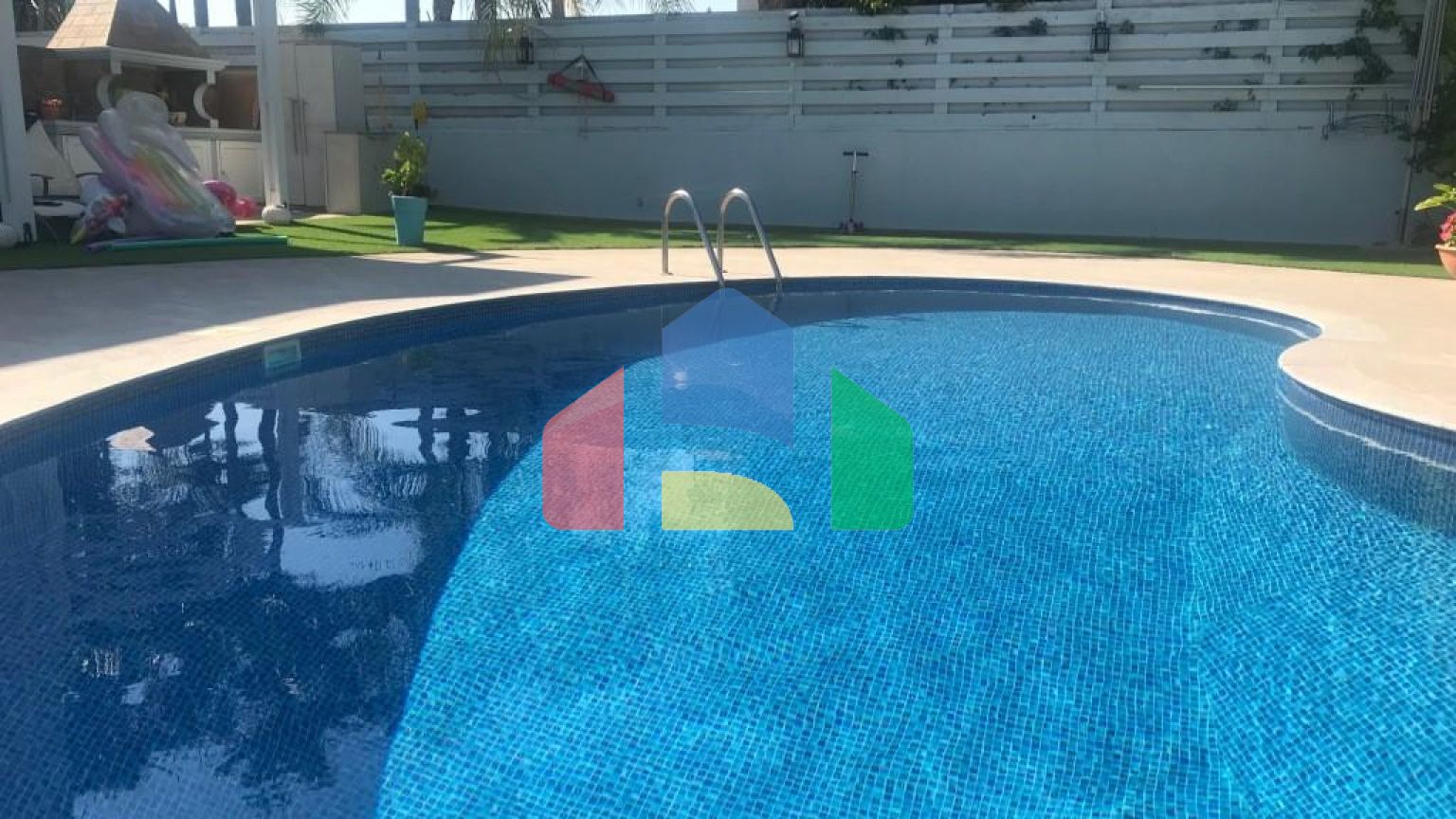 Продаж - Вілла 320 m² В Лимассоле