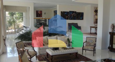 Продаж - Вілла 647 m² В Лимассоле