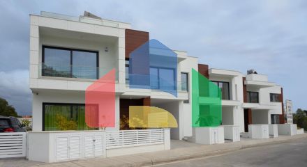 Продажа - Таунхаус 375 m² в Лимассоле