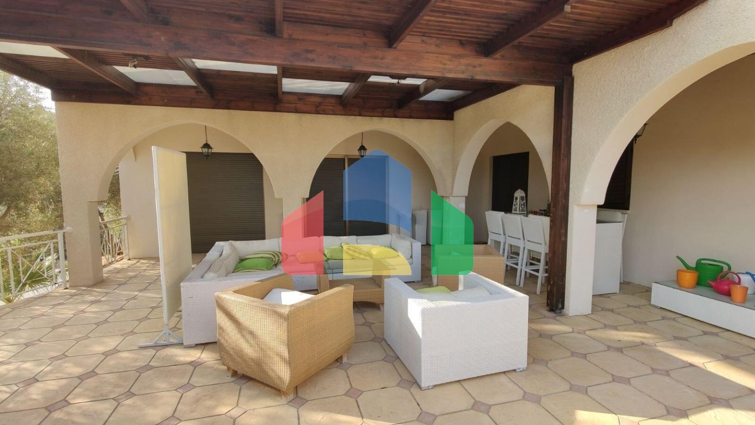 Продаж - Вілла 354 m² В Лимассоле