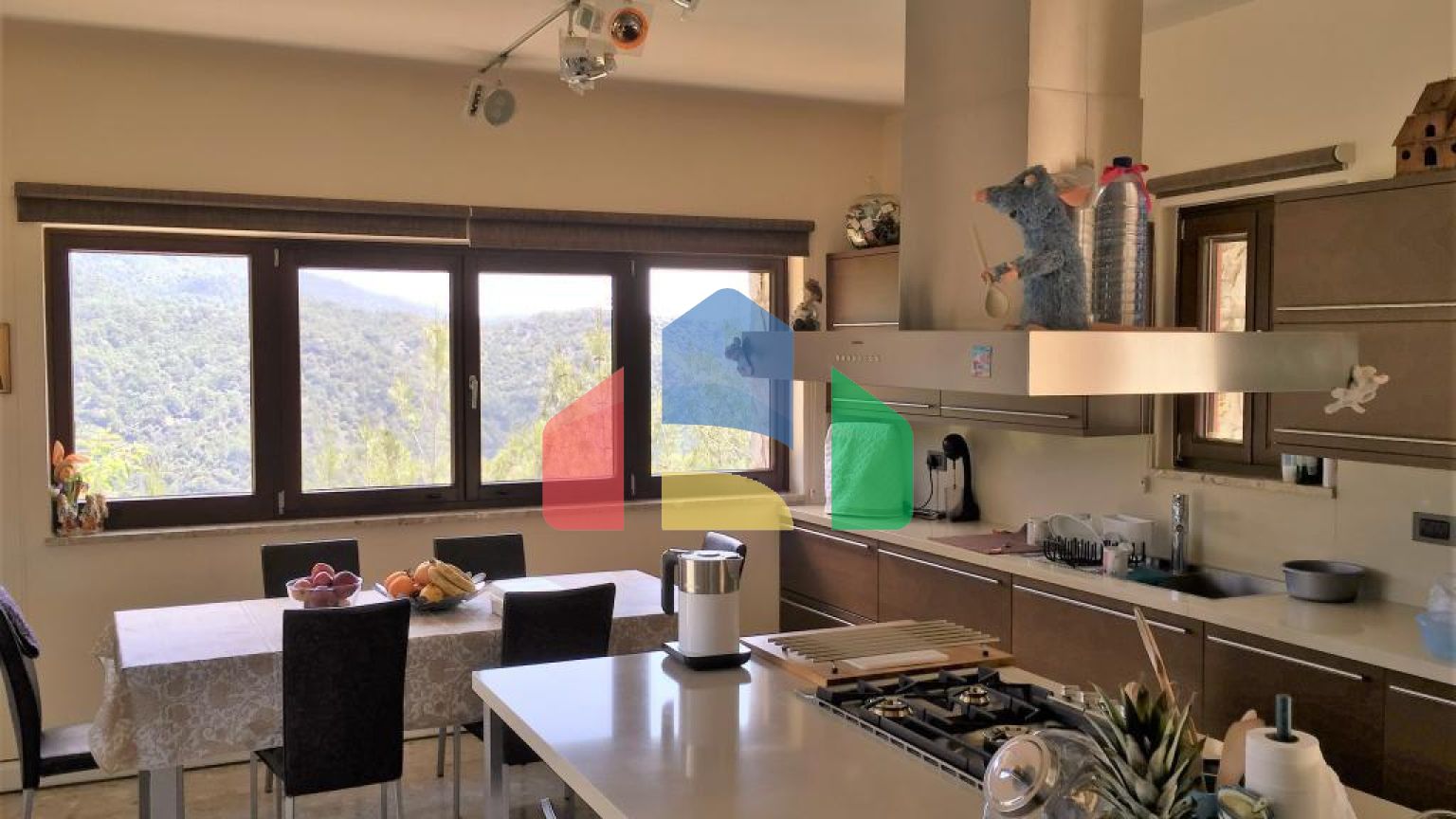 Продаж - Вілла 800 m² В Лимассоле