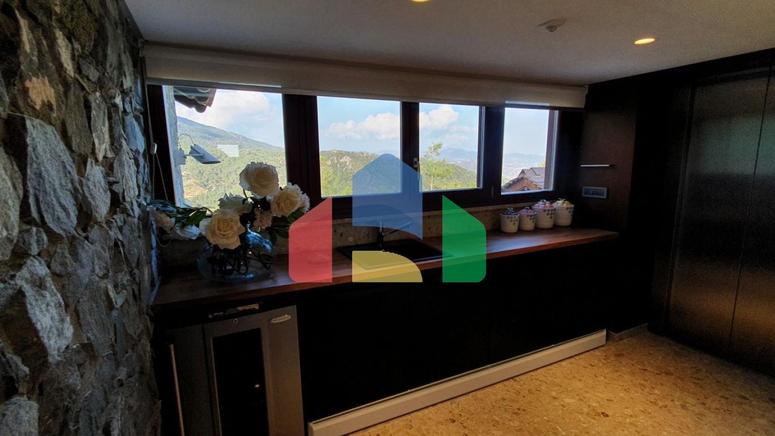 Продаж - Вілла 800 m² В Лимассоле