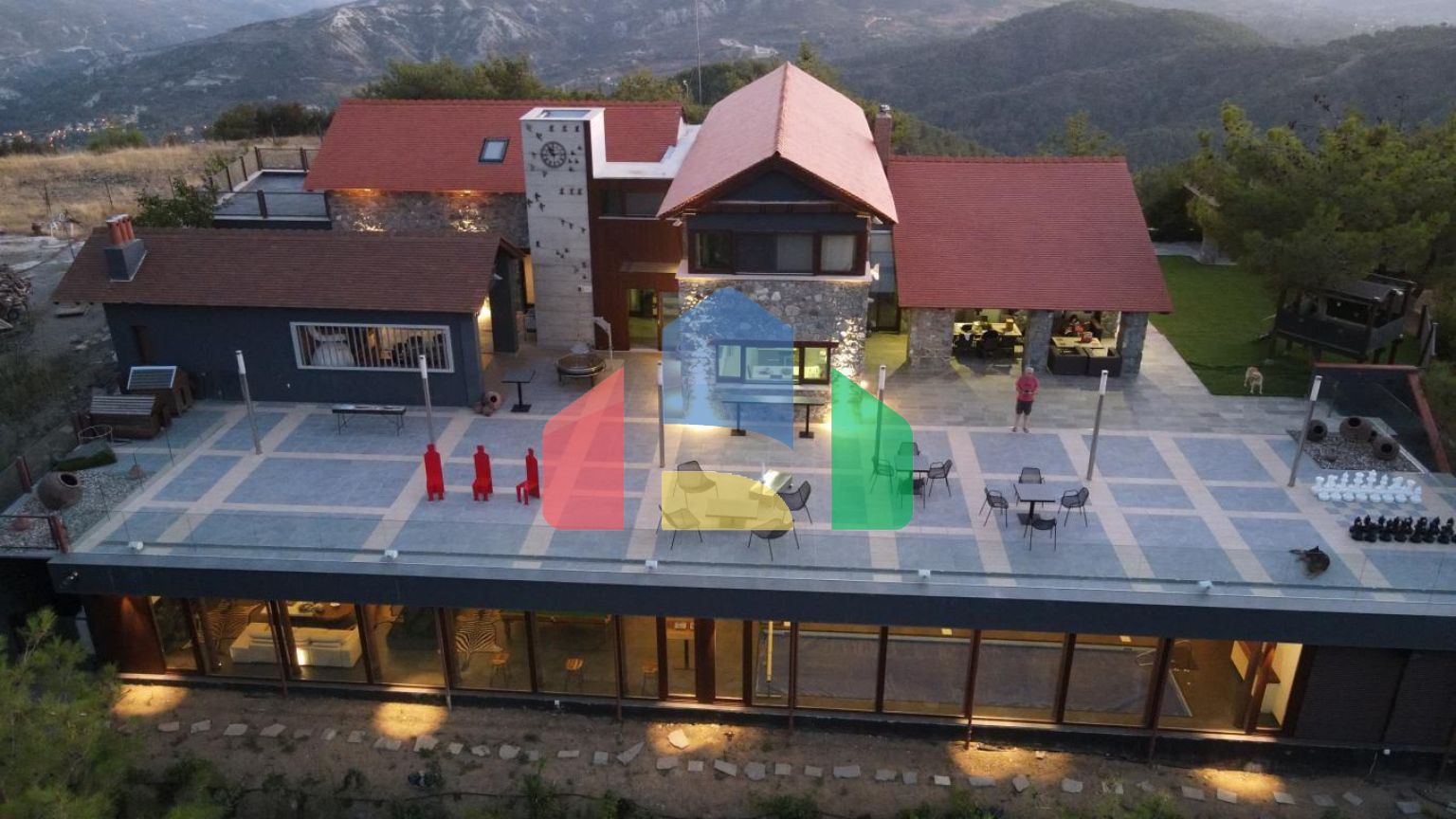 Продаж - Вілла 800 m² В Лимассоле