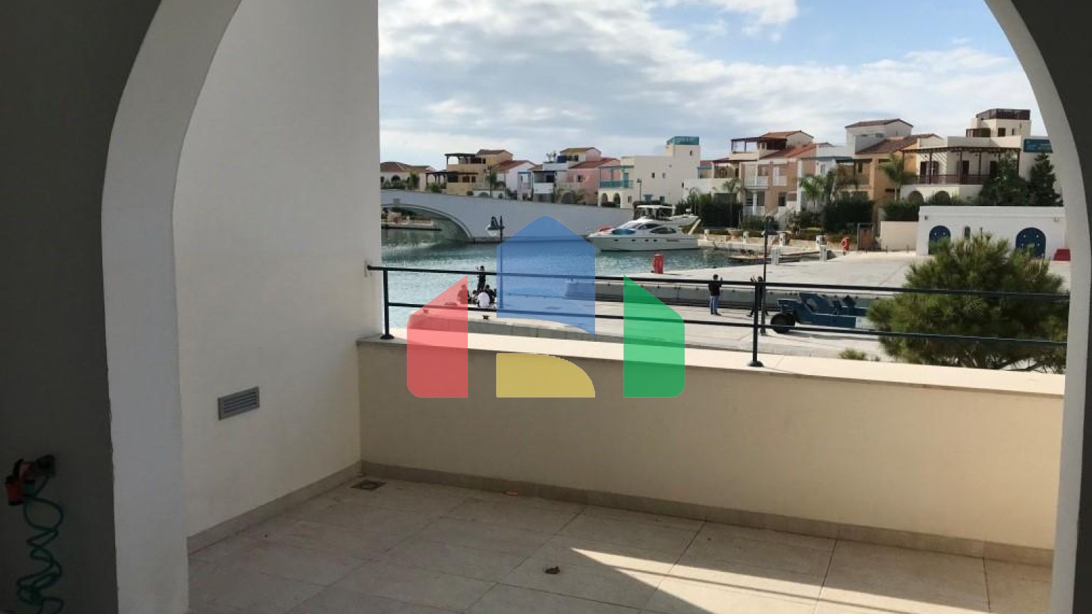 Продаж - Квартира 95 m² В Лимассоле