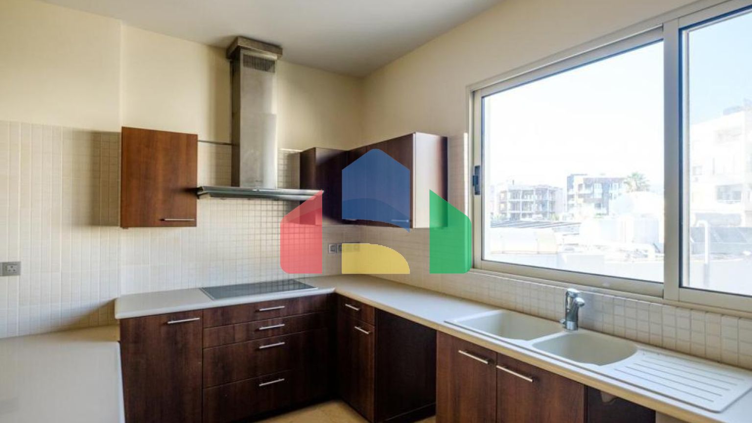 Продаж - Квартира 200 m² В Лимассоле