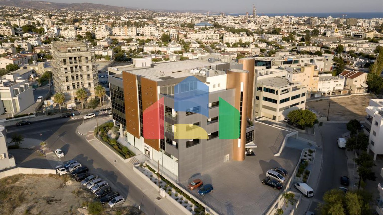 Продаж - Бізнес 6362 m² В Лимассоле