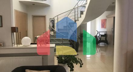 Продаж - Вілла 415 m² В Лимассоле