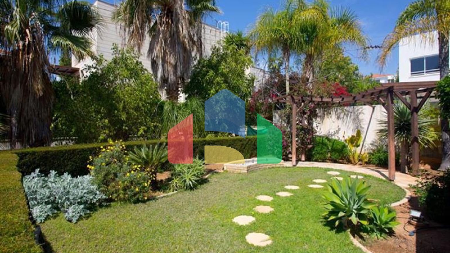 Продаж - Вілла 525 m² В Лимассоле