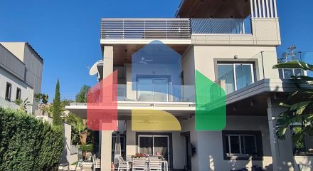 For Sale - Villa 275 m² in Limassol