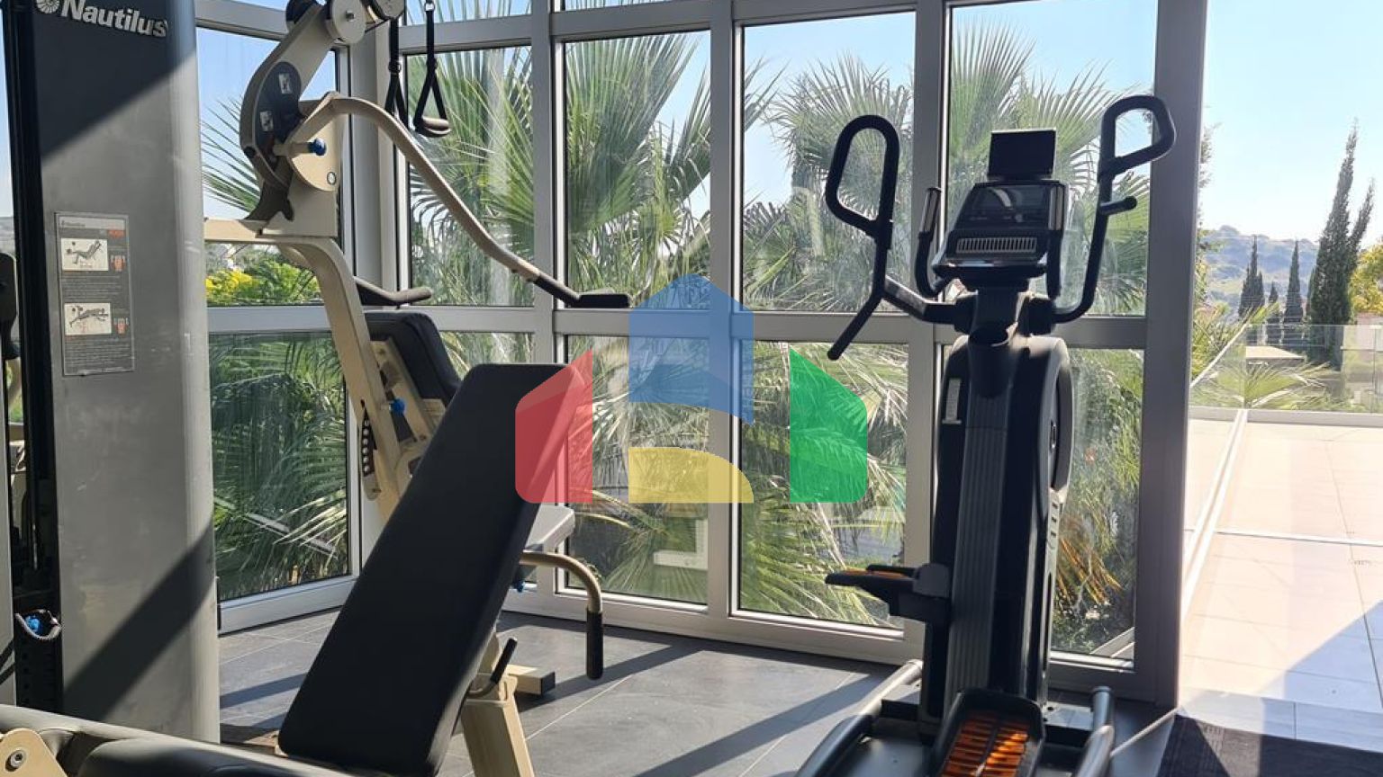 Продаж - Вілла 275 m² В Лимассоле