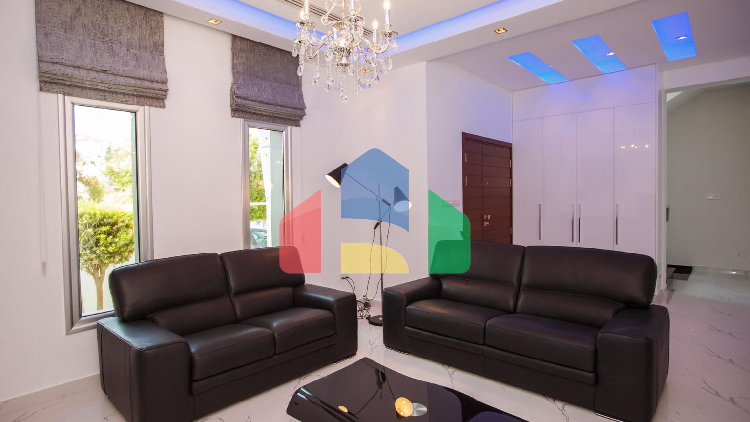 Продаж - Вілла 275 m² В Лимассоле