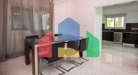 Продаж - Вілла 275 m² В Лимассоле