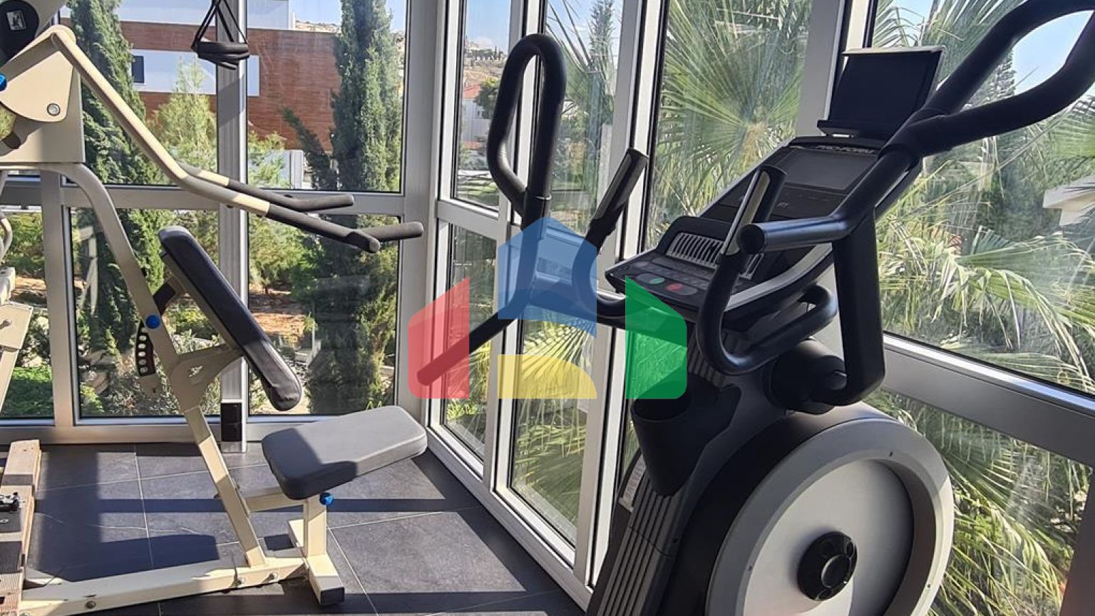 Продаж - Вілла 275 m² В Лимассоле