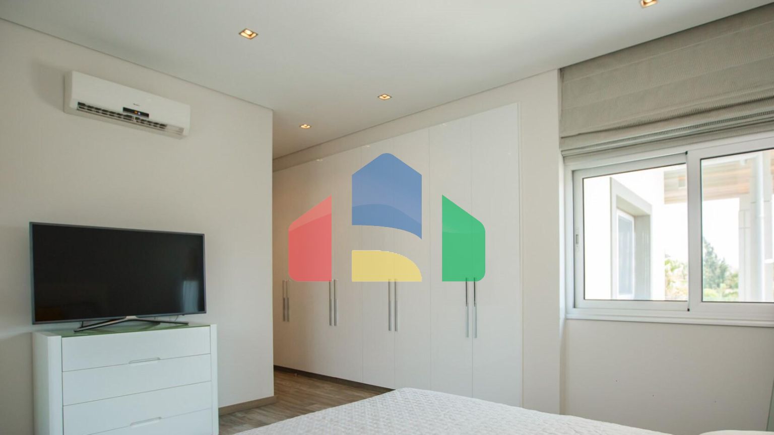 Продаж - Вілла 275 m² В Лимассоле