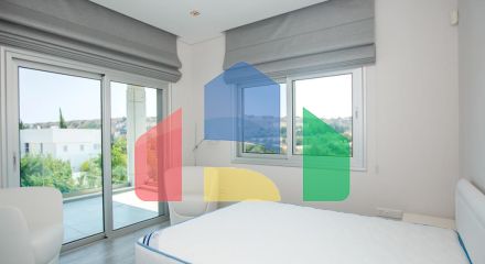 Продаж - Вілла 275 m² В Лимассоле