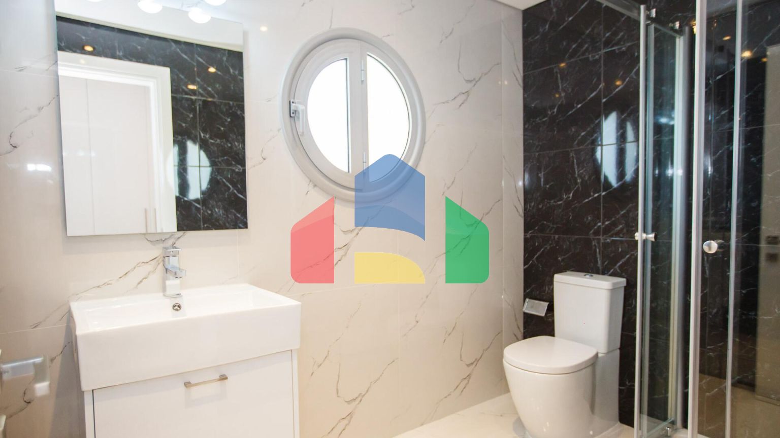 Продаж - Вілла 275 m² В Лимассоле