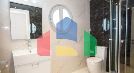 Продаж - Вілла 275 m² В Лимассоле