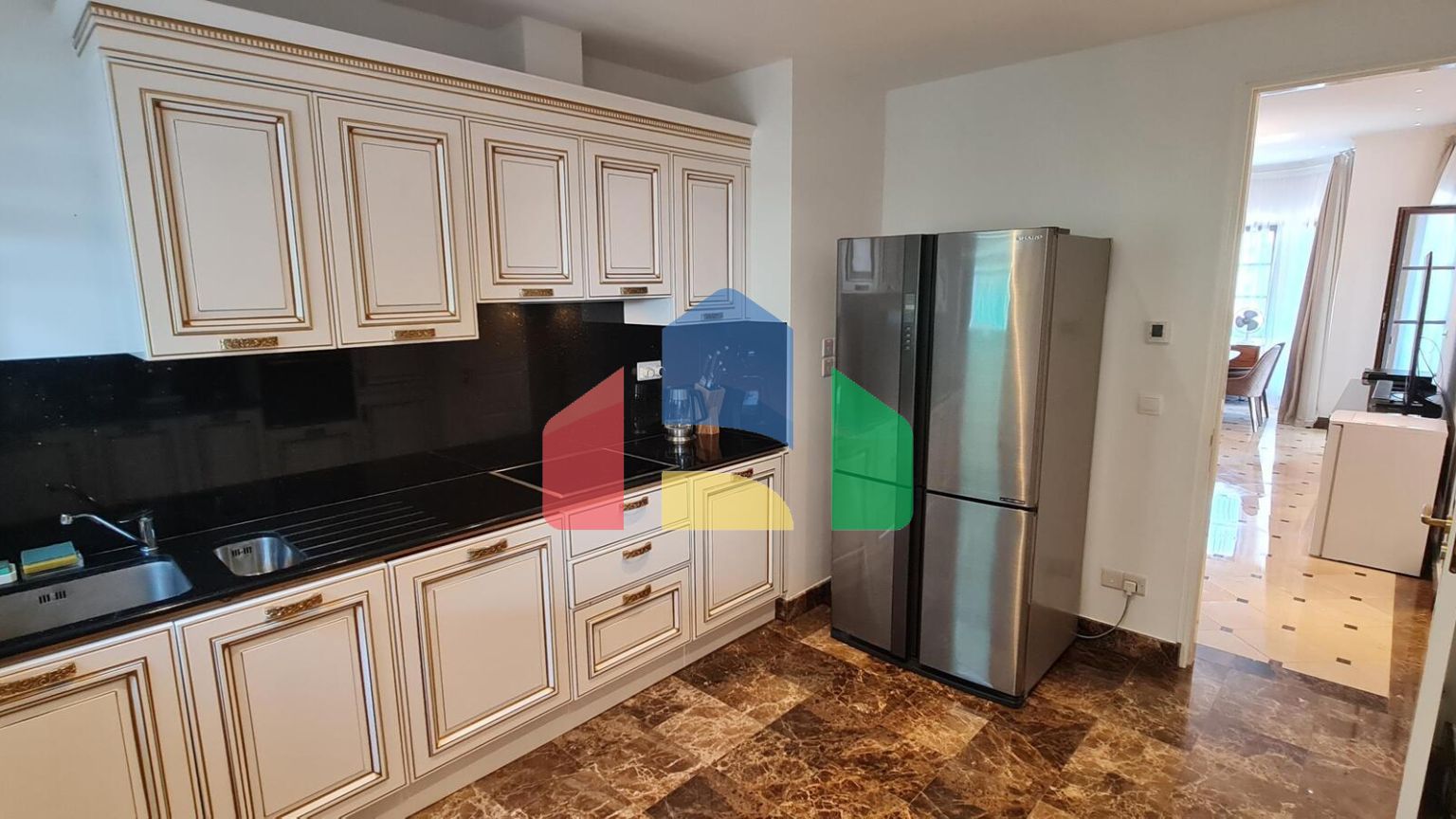 Продаж - Квартира 232 m² В Лимассоле