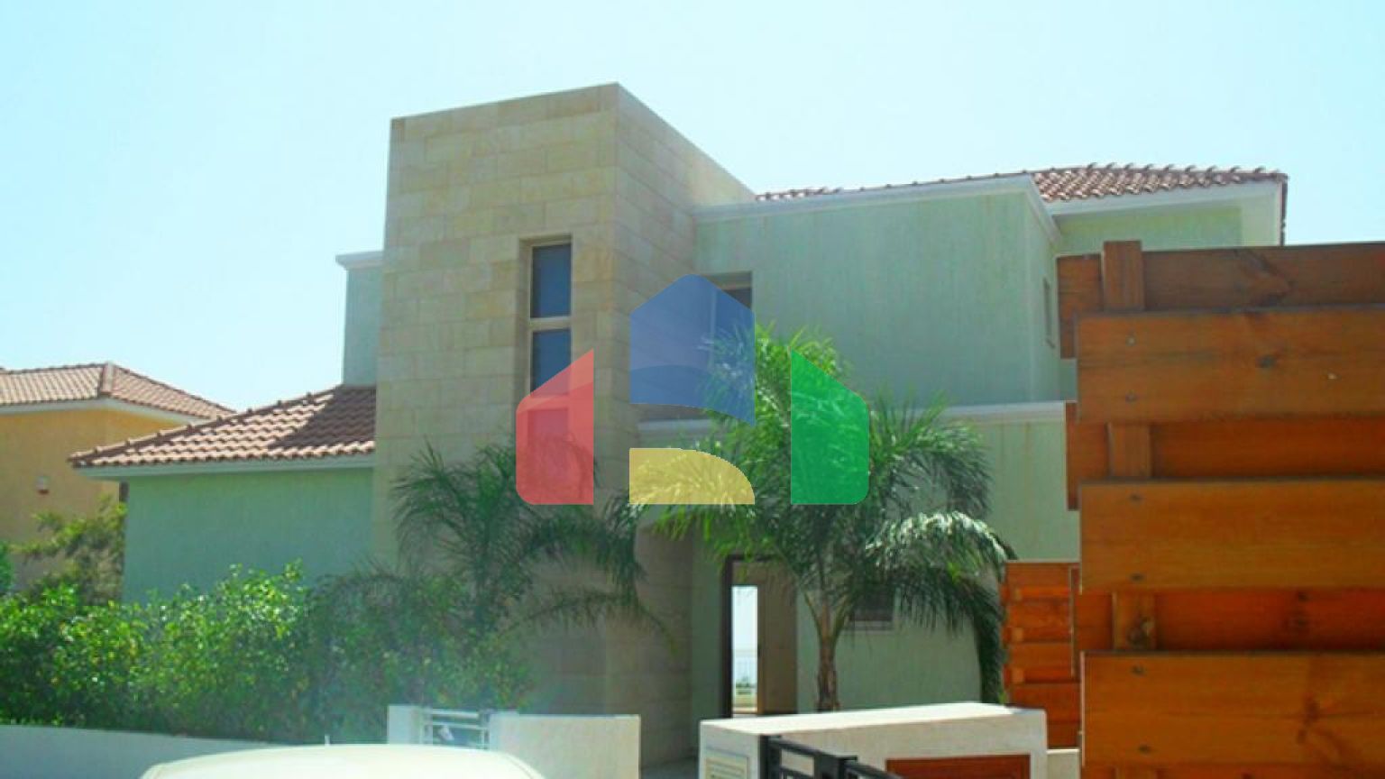 Продаж - Вілла 243 m² В Лимассоле