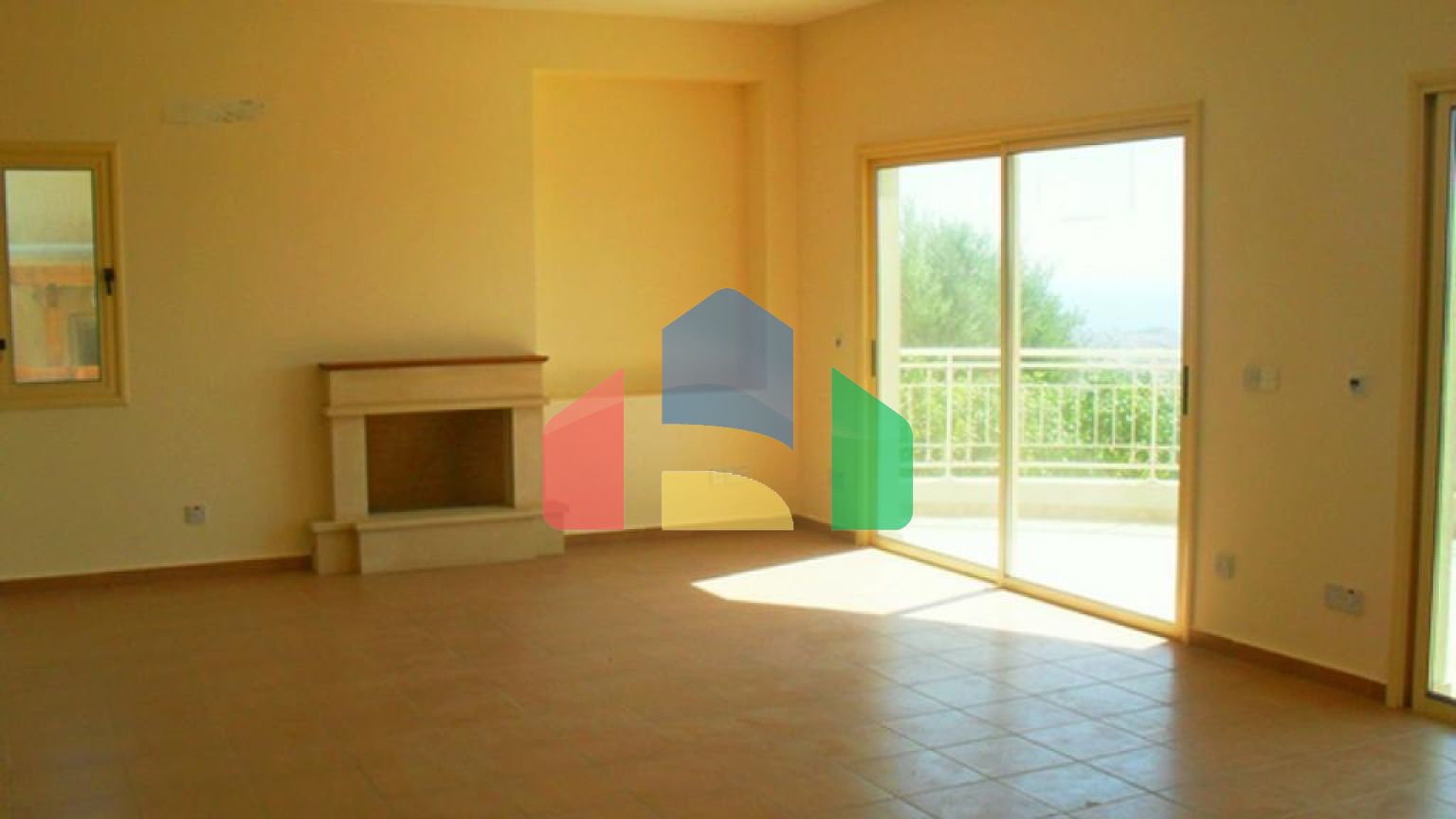 Продаж - Вілла 243 m² В Лимассоле