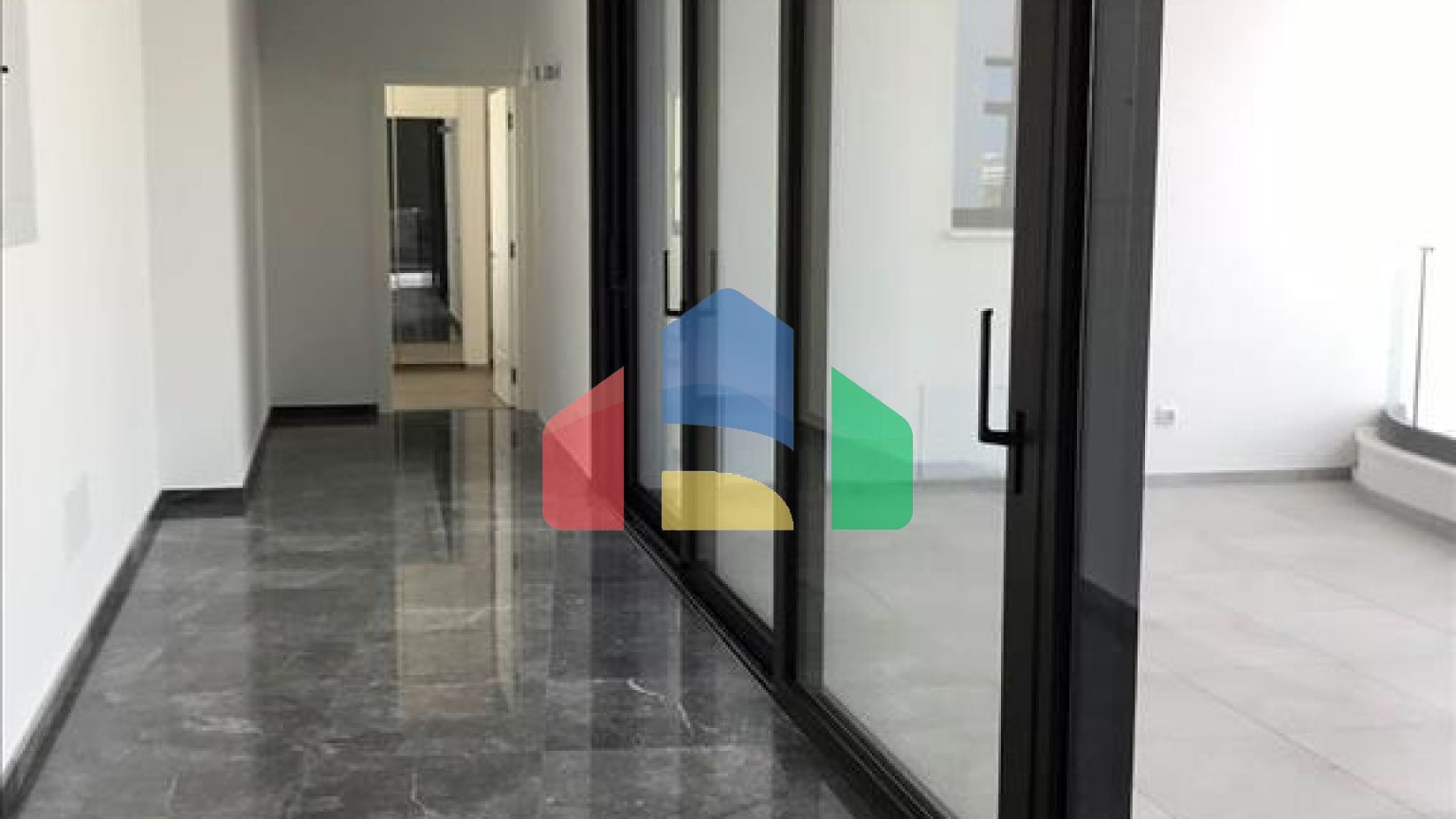 Продаж - Вілла 594 m² В Лимассоле