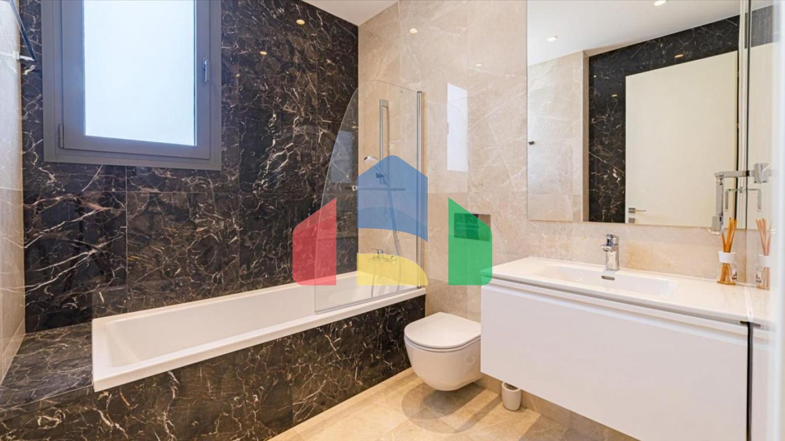 Продаж - Квартира 151 m² В Лимассоле