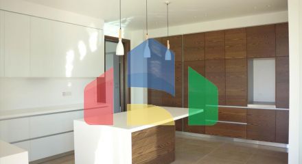 Продаж - Вілла 445 m² В Лимассоле