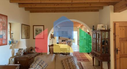 For Sale - Villa 380 m² in Limassol