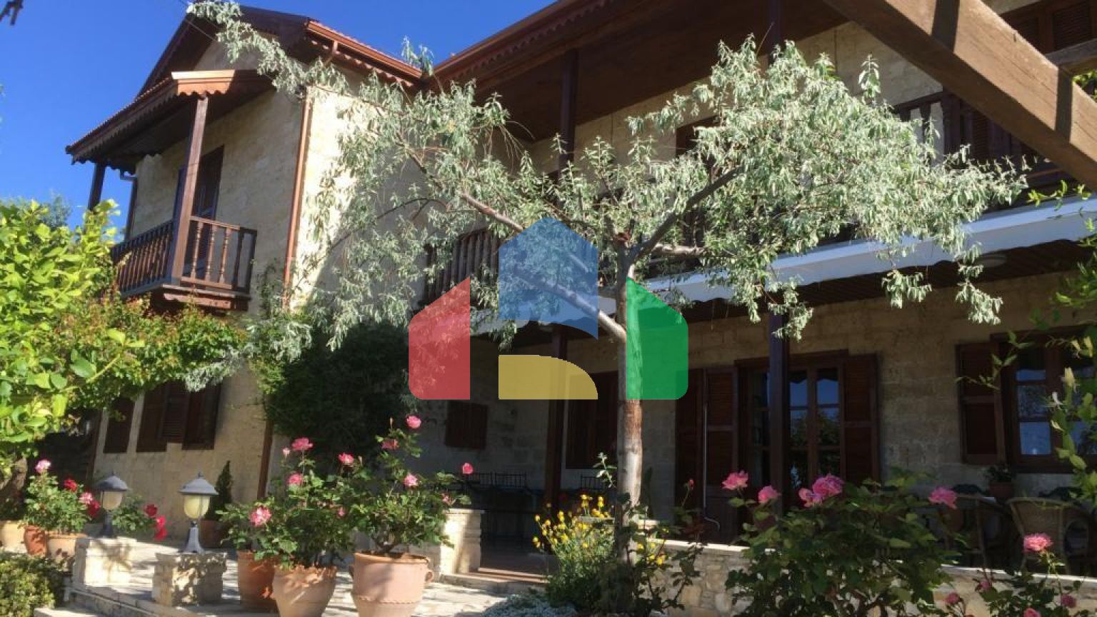 Продаж - Вілла 380 m² В Лимассоле