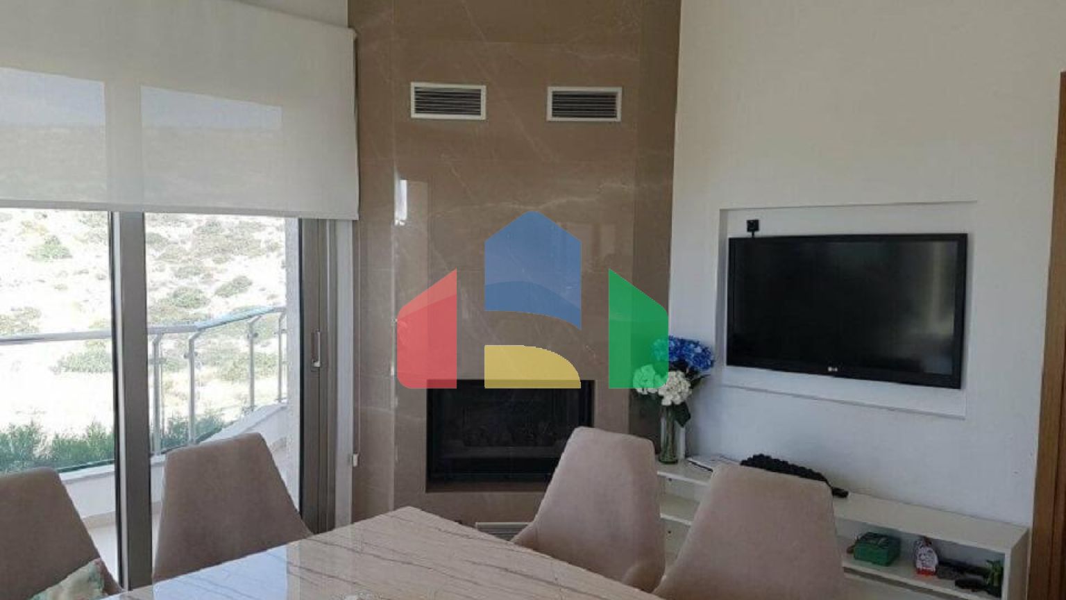 Продаж - Вілла 350 m² В Лимассоле