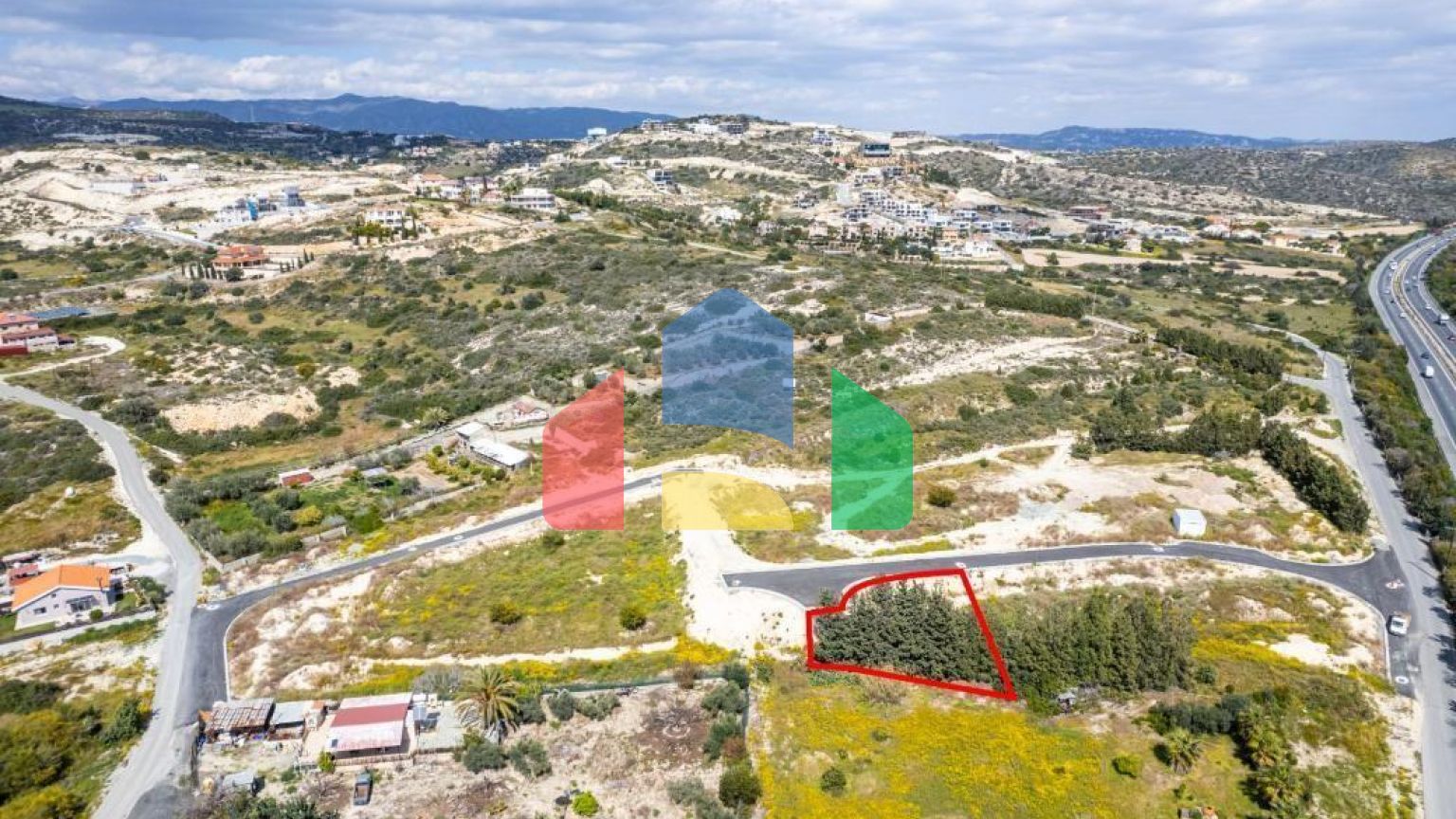 Продажа - Земельный участок 1332 m² в Лимассоле