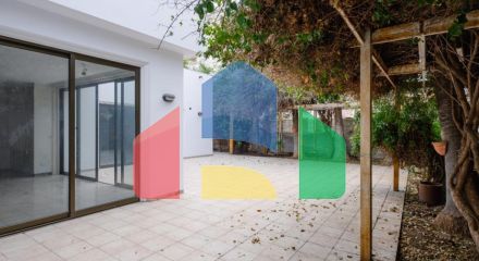For Sale - Detached house 411 m² in Nicosia