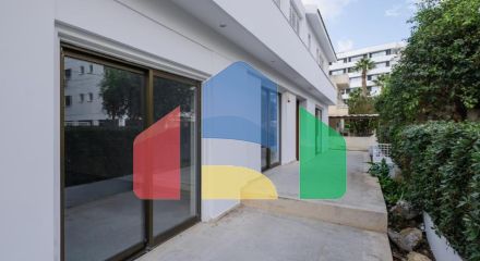 Продаж - Котедж 411 m² В Никосии