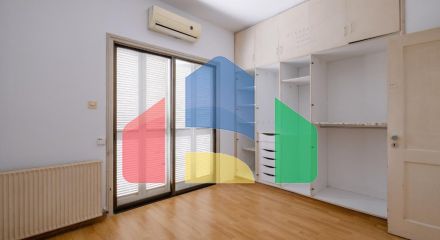 Продаж - Котедж 411 m² В Никосии