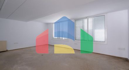 Продаж - Котедж 411 m² В Никосии