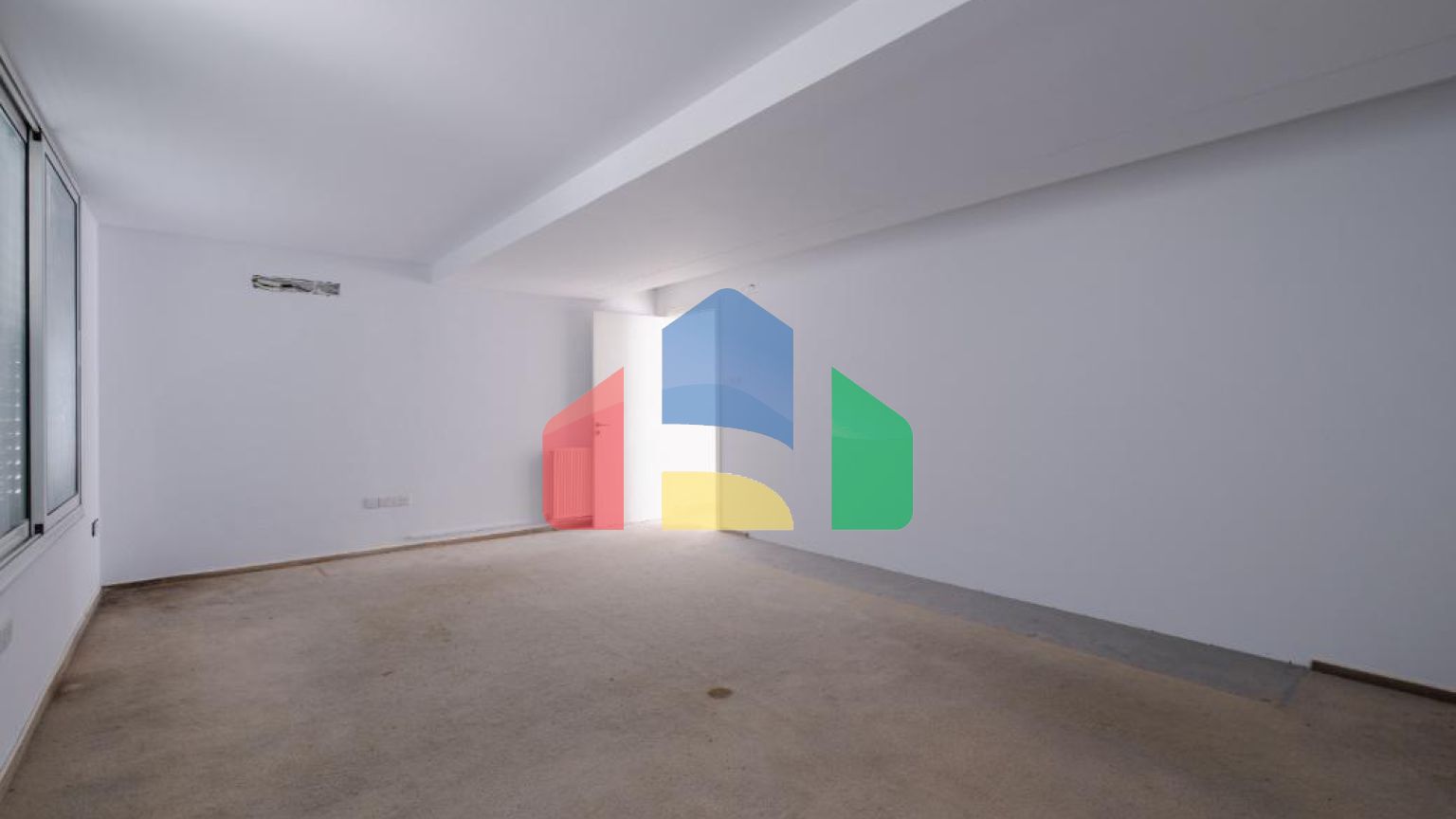 Продаж - Котедж 411 m² В Никосии