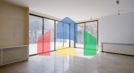 Продаж - Котедж 411 m² В Никосии