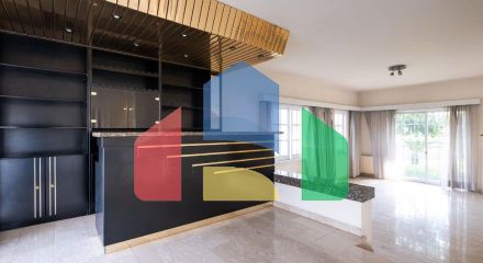 Продажа - Коттедж 350 m² в Никосии