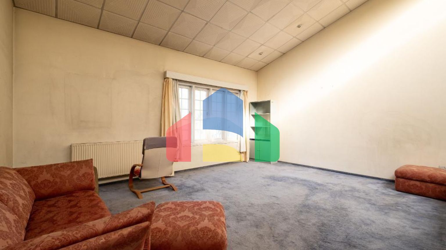 Продаж - Котедж 350 m² В Никосии