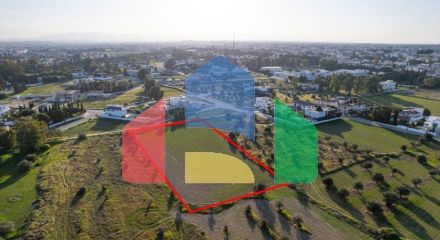 Продаж - Земельна ділянка 4701 m² В Никосии