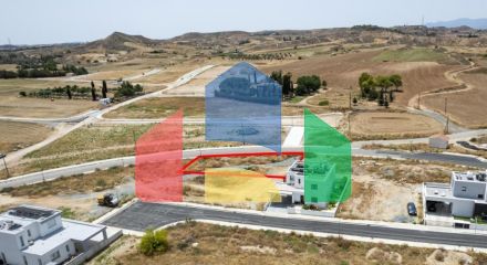 Продажа - Земельный участок 605 m² в Никосии
