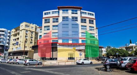 Продаж - Бізнес 263 m² В Никосии