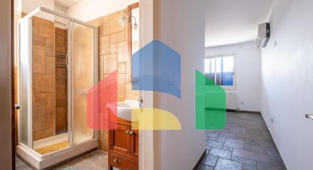 Продажа - Бизнес 595 m² в Никосии