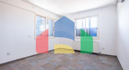 Продажа - Бизнес 595 m² в Никосии