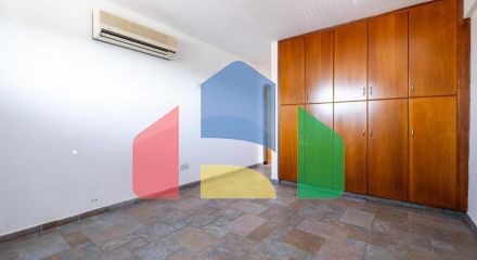 Продажа - Бизнес 595 m² в Никосии