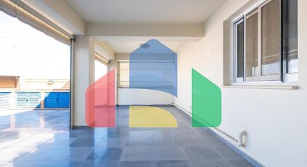 Продаж - Бізнес 595 m² В Никосии