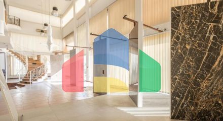 Продаж - Бізнес 595 m² В Никосии