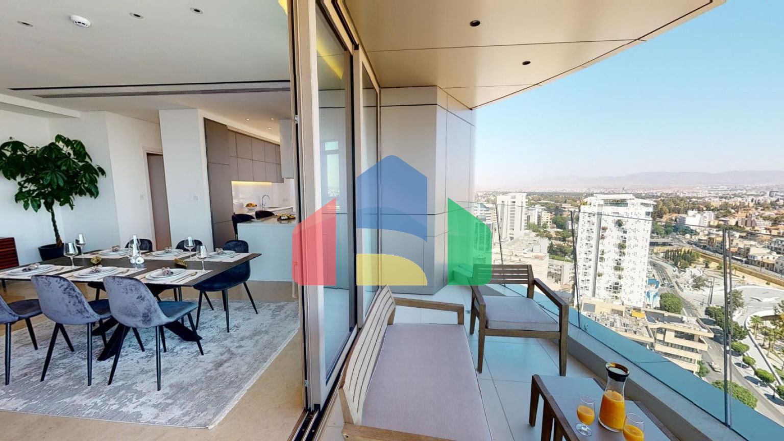 Продаж - Квартира 193 m² В Никосии