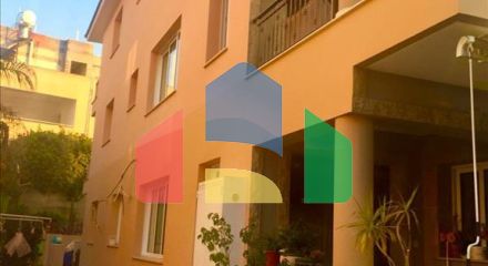 Продаж - Котедж 376 m² В Никосии